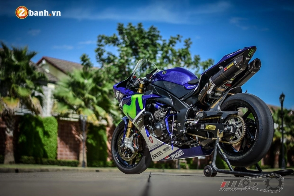 Yamaha r1 rực rỡ trong bản độ movista motogp 46