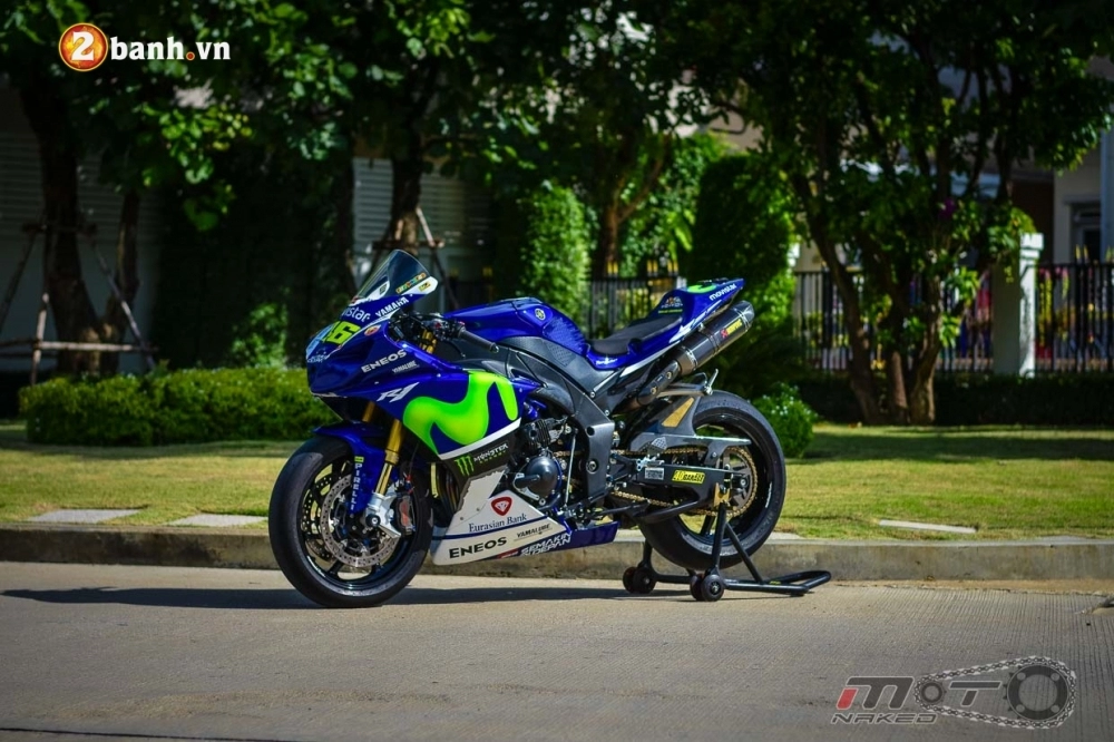 Yamaha r1 rực rỡ trong bản độ movista motogp 46