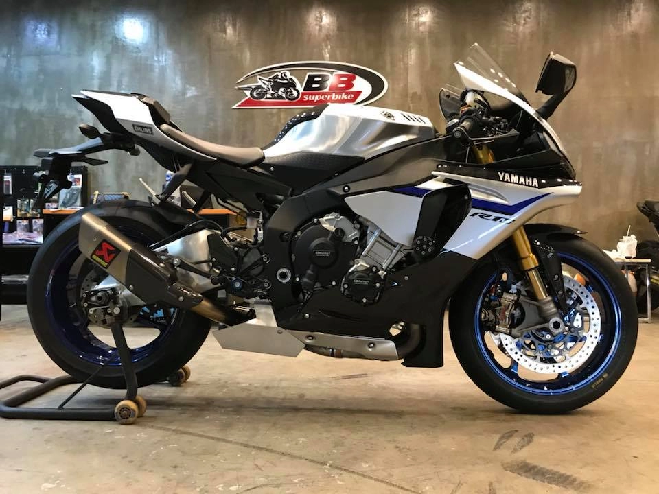 Yamaha r1m bản độ hào nhoáng từ bb superbike