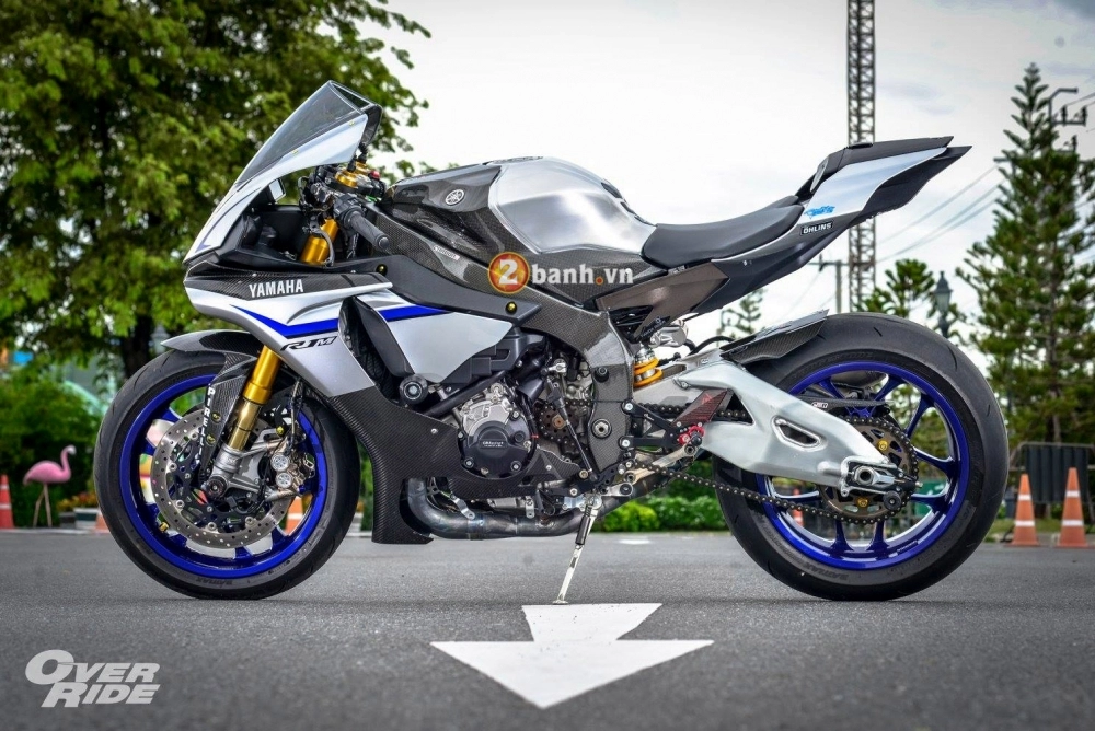 Yamaha r1m đầy chất chơi với phiên bản full racing