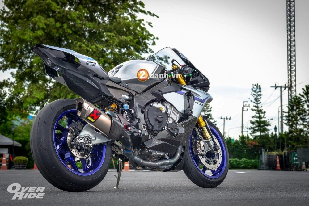 Yamaha r1m đầy chất chơi với phiên bản full racing