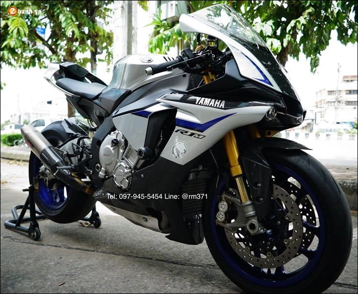 Yamaha r1m độ phiên bản dành cho đường đua