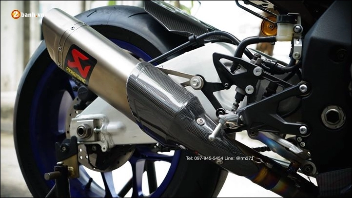 Yamaha r1m độ phiên bản dành cho đường đua