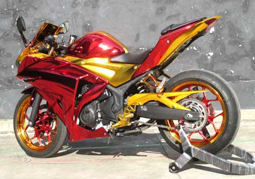  yamaha r25 bọc crôm phong cách iron man 