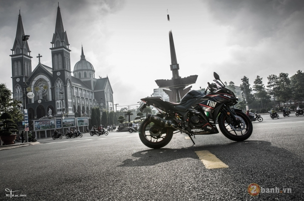 Yamaha r3 đẹp xuất sắc trong bộ ảnh đầy nghệ thuật của biker việt