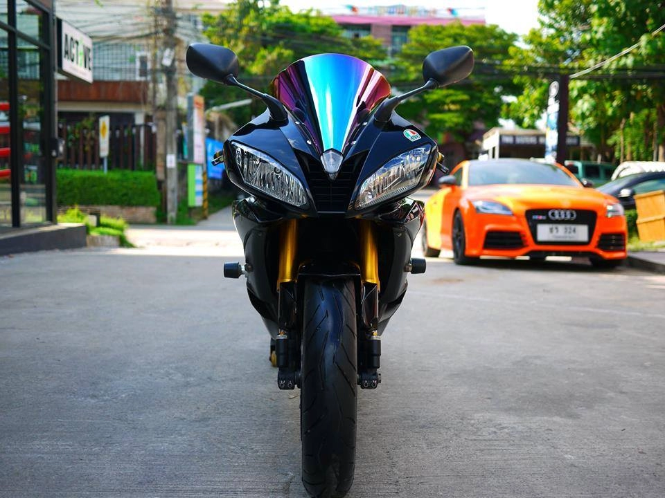 Yamaha r6 ngựa hoang khó thuần trong loạt ảnh đen không tỳ vết