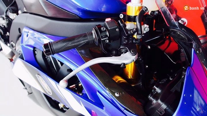 Yamaha r6 quyến rũ trong bản độ nhẹ nhàng đầy tinh tế