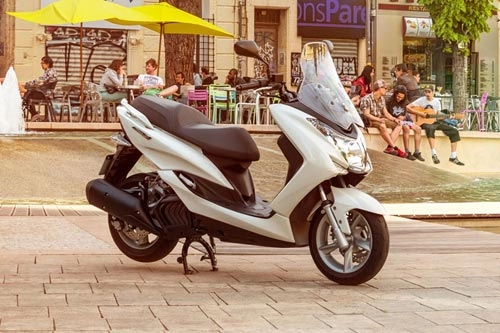 Yamaha ra mắt xe tay ga mới majesty s