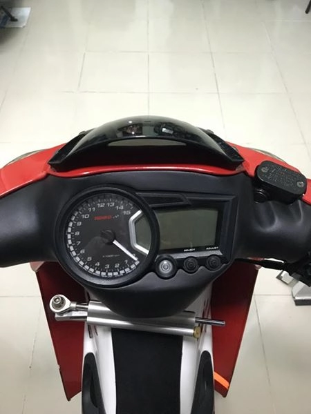 Yaz 125 rực rỡ trong bộ áo đấu phong cách motogp