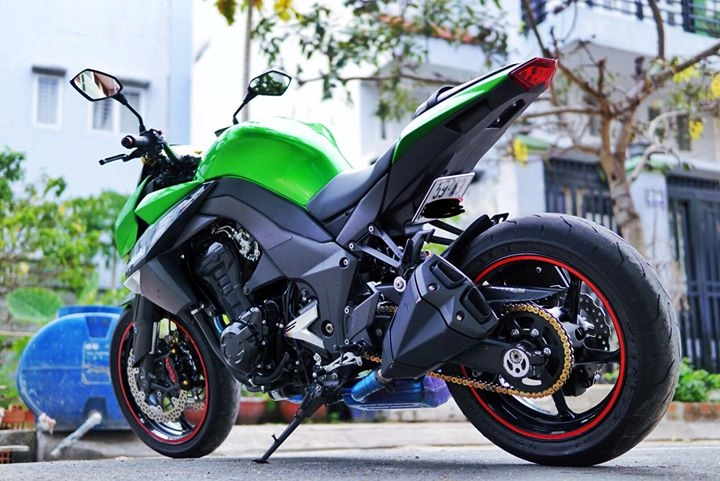 Z1000 date 2013 zin bstp